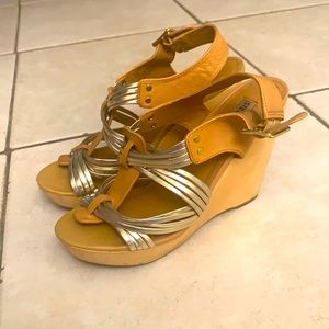 Gold and brown Steve Madden wedges heels size 8.5